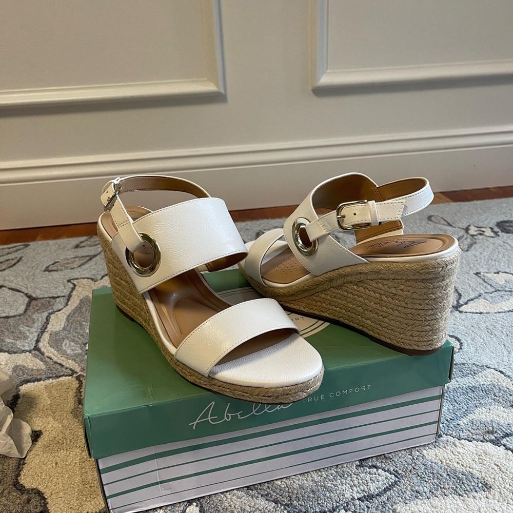 Abella White Wedge Leather Sandals